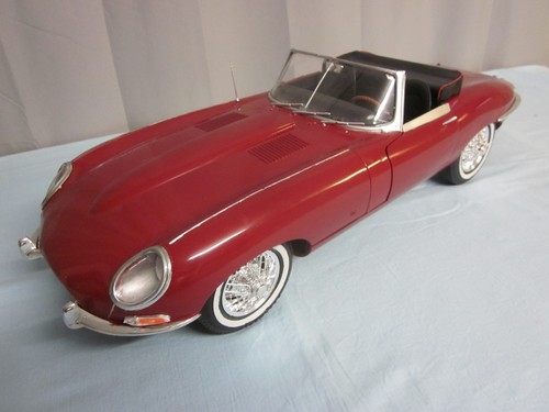 Monogram revell jaguar - monogram,