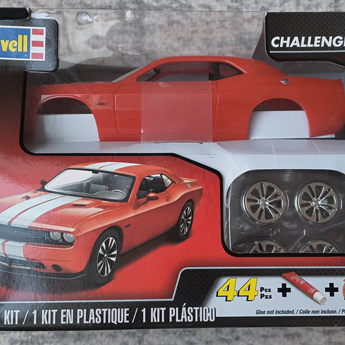 Revell 2013 challenger srt8 - 2013,