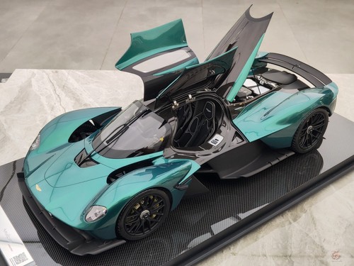 Amalgam aston martin - 1:8,