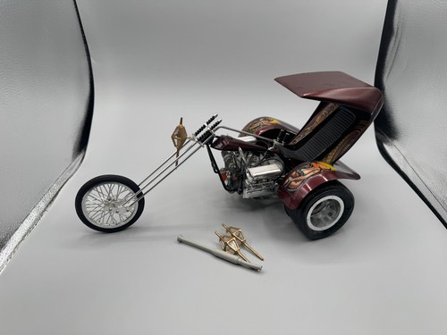 Revell corvair super trike - 1:8,