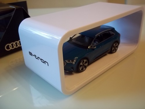 Audi tron - e-tron, *